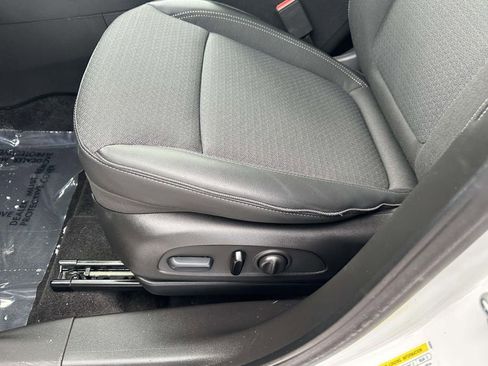 Used 2023 Buick Encore GX Preferred w/ Cold Weather Comfort Package image 18