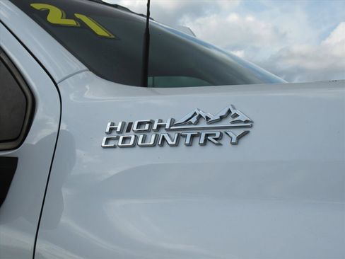Used 2021 Chevrolet Silverado 3500 High Country w/ Z71 Off-Road Package image 9