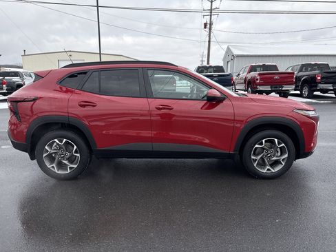 New 2026 Chevrolet Trax LT w/ Driver Confidence Package image 2