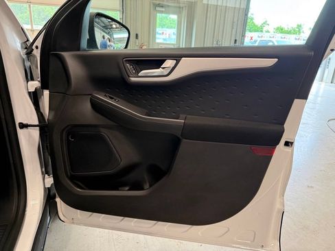 Used 2020 Ford Escape SE AWD/4WD image 29