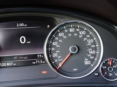 Used 2012 Volkswagen Touareg Sport AWD/4WD image 49
