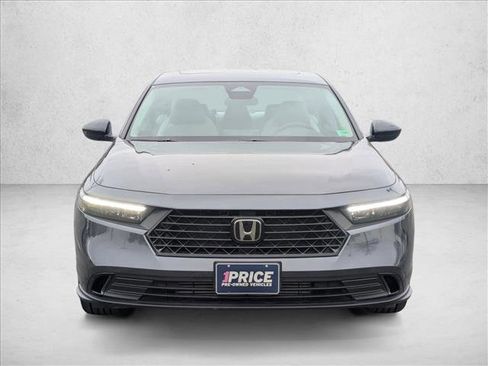 Used 2025 Honda Accord SE image 2