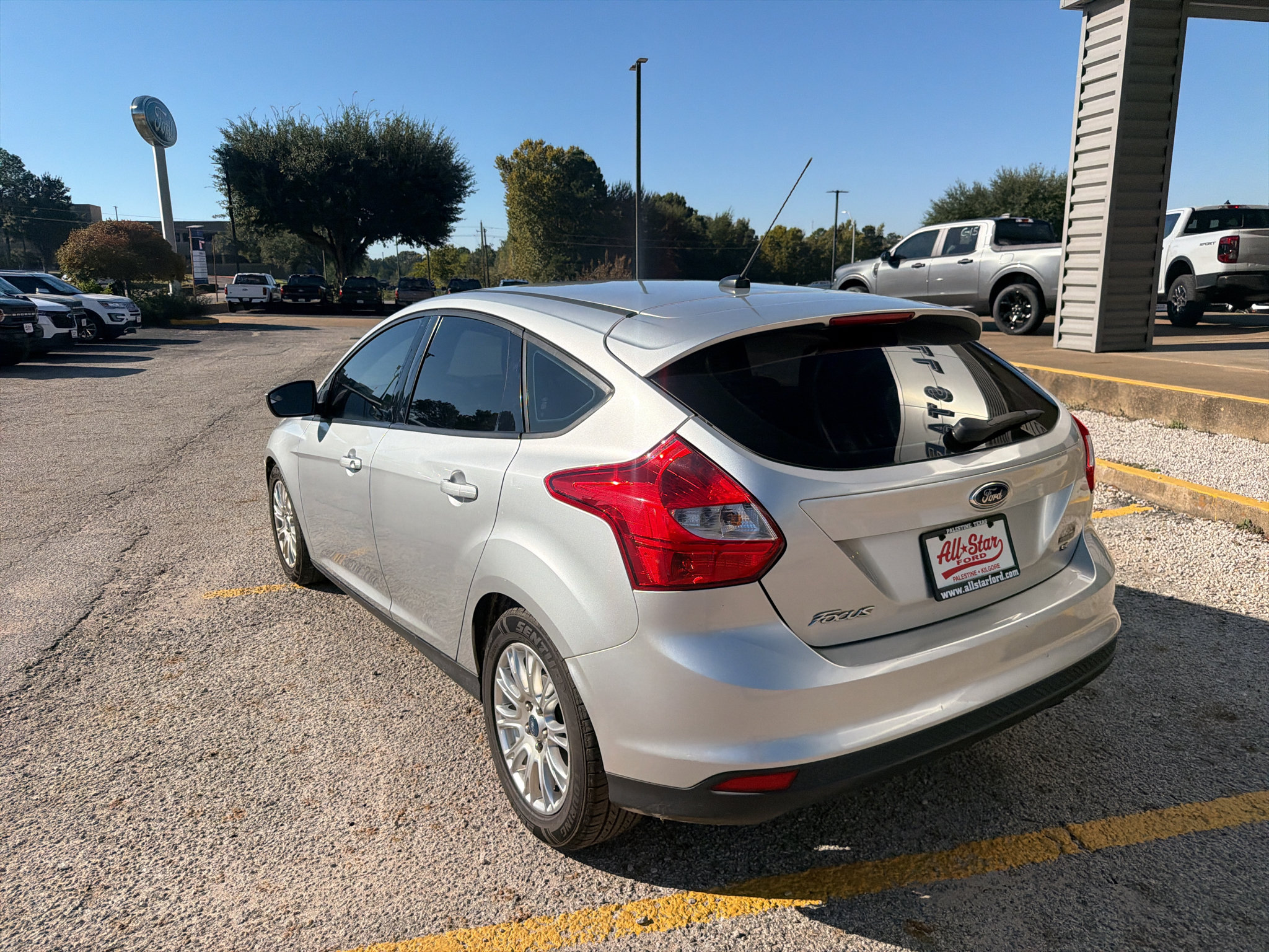 Used 2012 Ford Focus SE FWD image 7