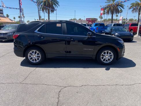 Used 2022 Chevrolet Equinox LT FWD image 4