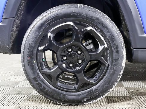 Used 2024 Jeep Compass Trailhawk image 16