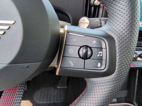 Certified 2025 MINI Cooper S FWD image 27