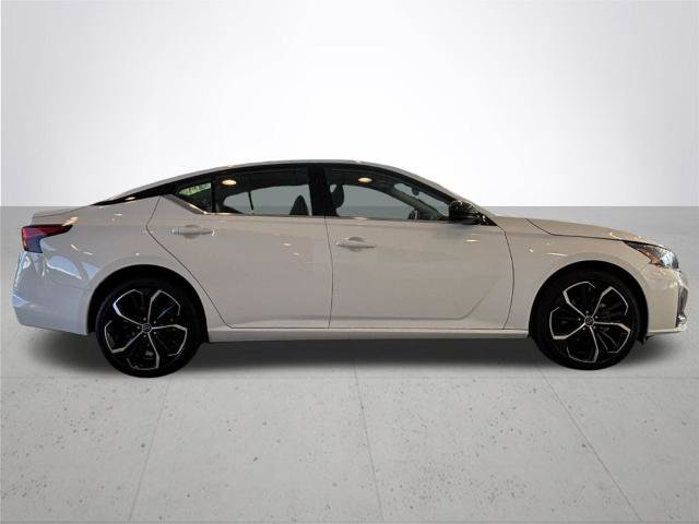 Certified 2025 Nissan Altima 2.5 SR AWD/4WD image 7