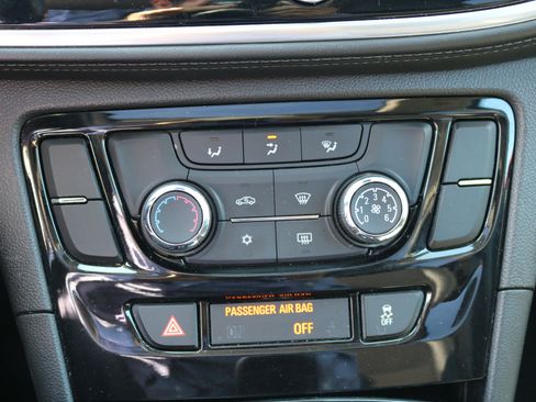 Used 2019 Buick Encore Preferred image 23