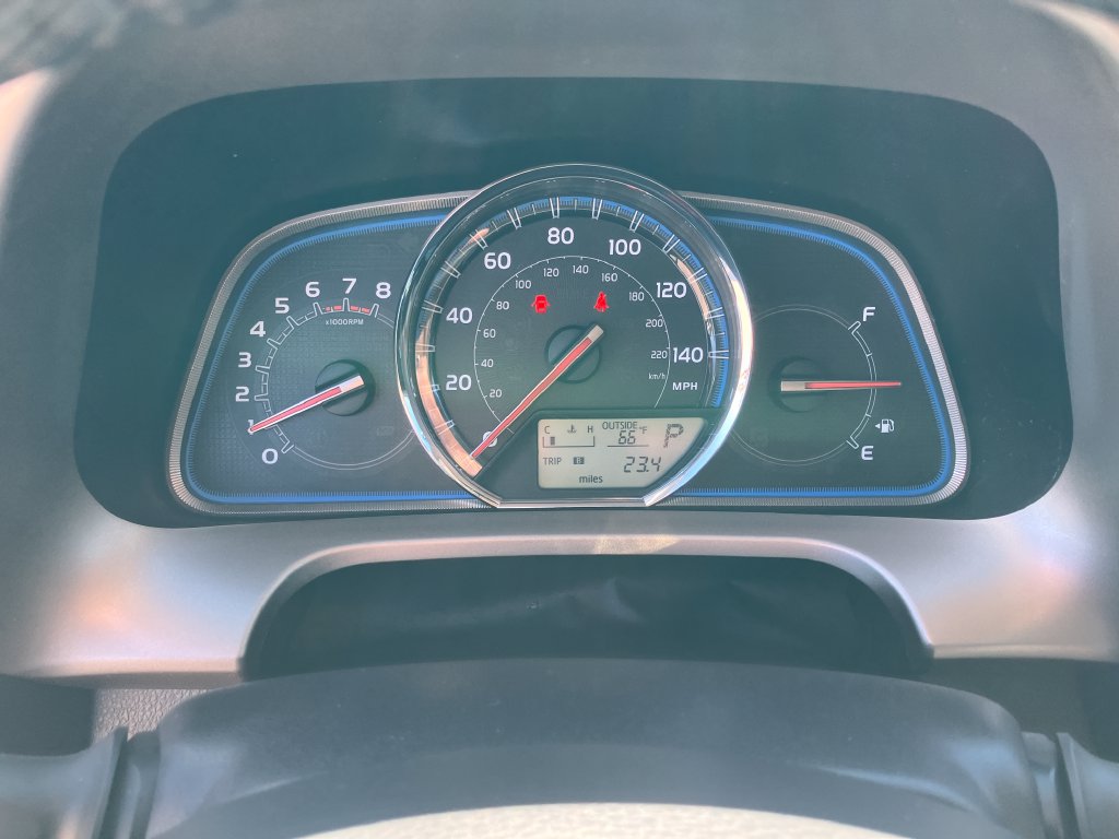 Used 2014 Toyota RAV4 Limited AWD/4WD image 9