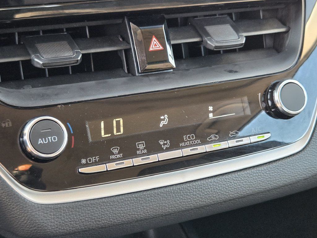 Used 2025 Toyota Corolla LE FWD image 19