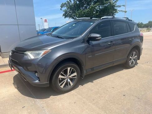 Used 2016 Toyota RAV4 XLE FWD image 1