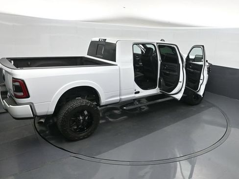 Used 2022 RAM 2500 Limited AWD/4WD image 33
