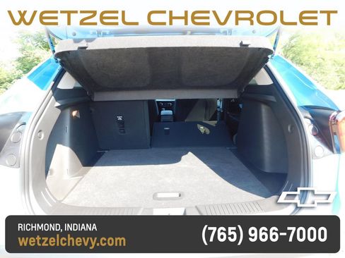 Used 2025 Chevrolet Trax LT FWD image 21