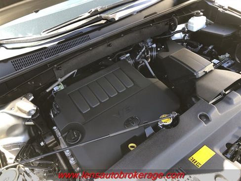 Used 2014 Toyota Highlander XLE FWD image 26