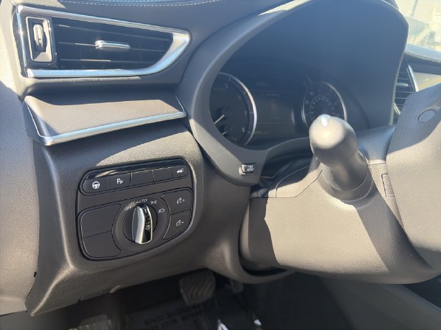 Used 2024 INFINITI QX50 Luxe AWD/4WD image 16