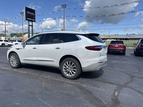 Used 2020 Buick Enclave Premium w/ Sun and Sites Package image 6