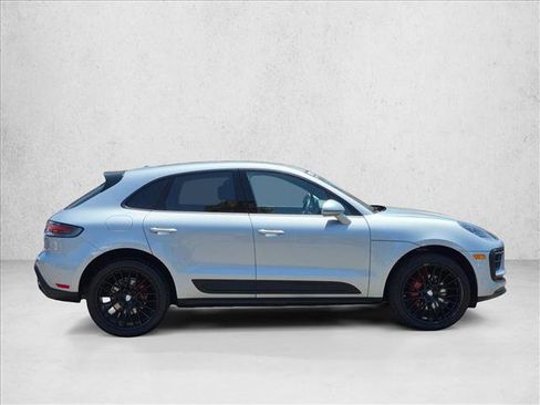 Used 2023 Porsche Macan AWD/4WD image 4
