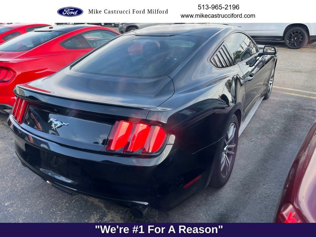 Used 2017 Ford Mustang Coupe RWD image 4