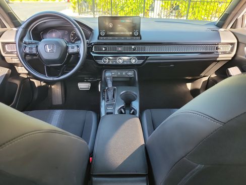 Used 2025 Honda Civic Sport image 13