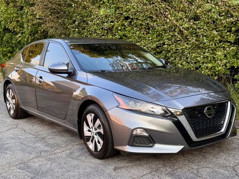 Used 2022 Nissan Altima 2.5 S image 5