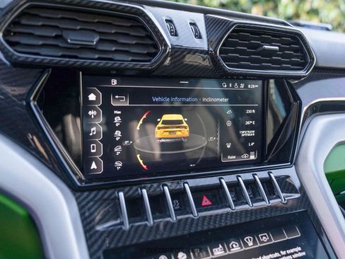 Used 2021 Lamborghini Urus image 50