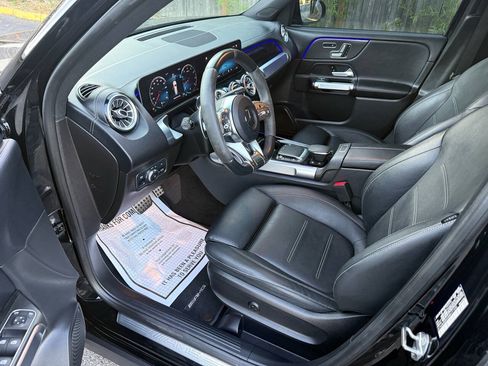 Used 2021 Mercedes-Benz GLB 35 AMG 4MATIC w/ AMG Night Package image 8
