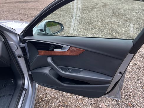 Used 2023 Audi A4 2.0T Premium w/ Convenience Package image 26