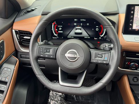 Used 2024 Nissan Rogue Platinum w/ Platinum Premium Package FWD image 21