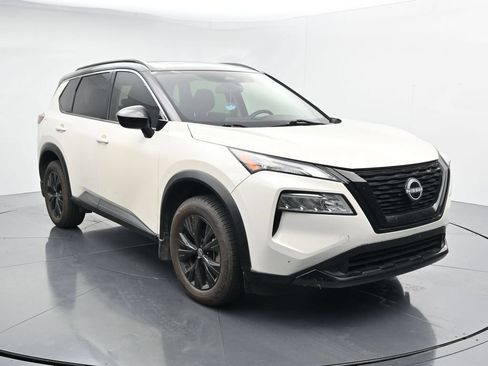 Used 2023 Nissan Rogue SV w/ SV Premium B Package AWD/4WD image 2