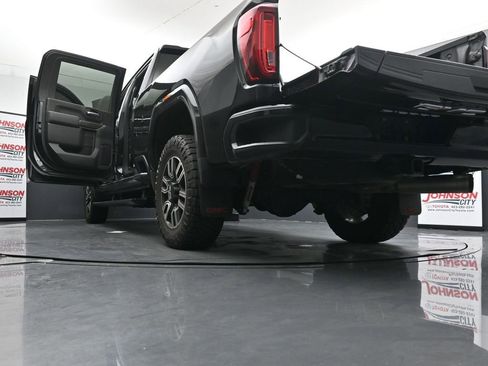 Used 2022 GMC Sierra 2500 AT4 w/ AT4 Premium Plus Package AWD/4WD image 30