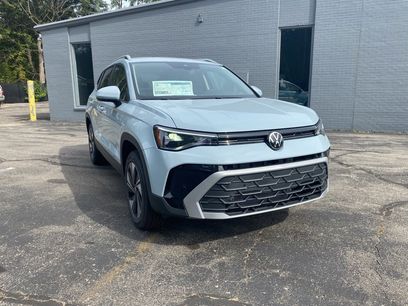 New 2025 Volkswagen Taos SE