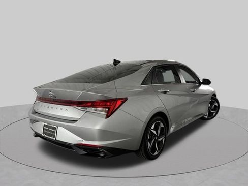 Used 2021 Hyundai Elantra SEL w/ Convenience + Premium Package FWD image 7