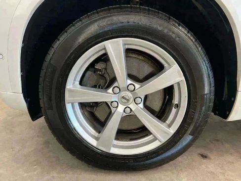 Used 2017 Volvo XC90 T5 Momentum w/ Vision Package image 36