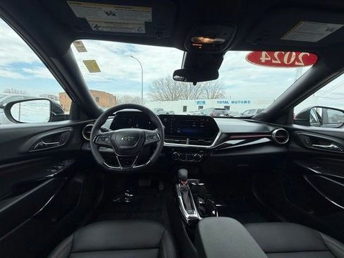 Used 2024 Chevrolet Trax RS image 15