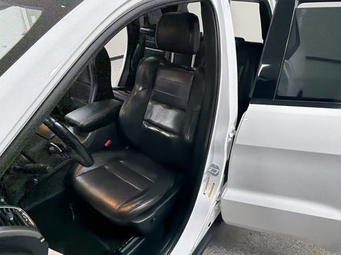 Used 2018 Jeep Grand Cherokee Trailhawk w/ Trailhawk Luxury Group AWD/4WD image 12