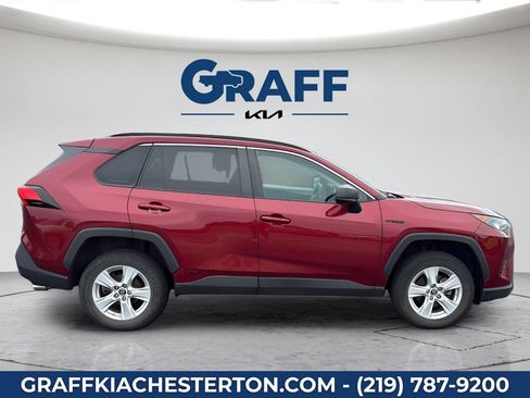 Used 2021 Toyota RAV4 LE AWD/4WD image 9