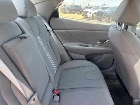 Used 2025 Hyundai Elantra SEL FWD image 33