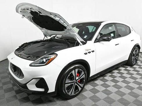 New 2025 Maserati Grecale Folgore image 34