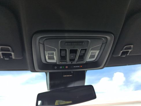 Used 2023 GMC Sierra 1500 AT4 w/ AT4 Premium Package AWD/4WD image 25