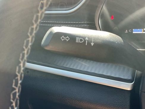 Used 2023 Jeep Grand Cherokee Altitude AWD/4WD image 17