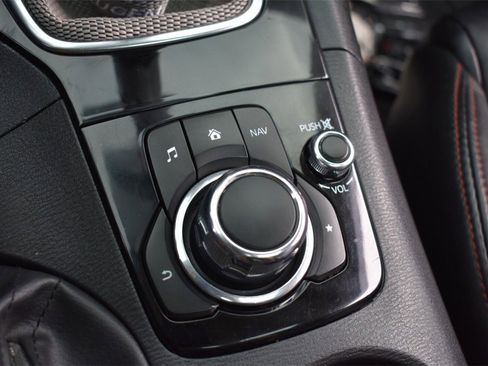 Used 2014 MAZDA MAZDA3 i Grand Touring image 25