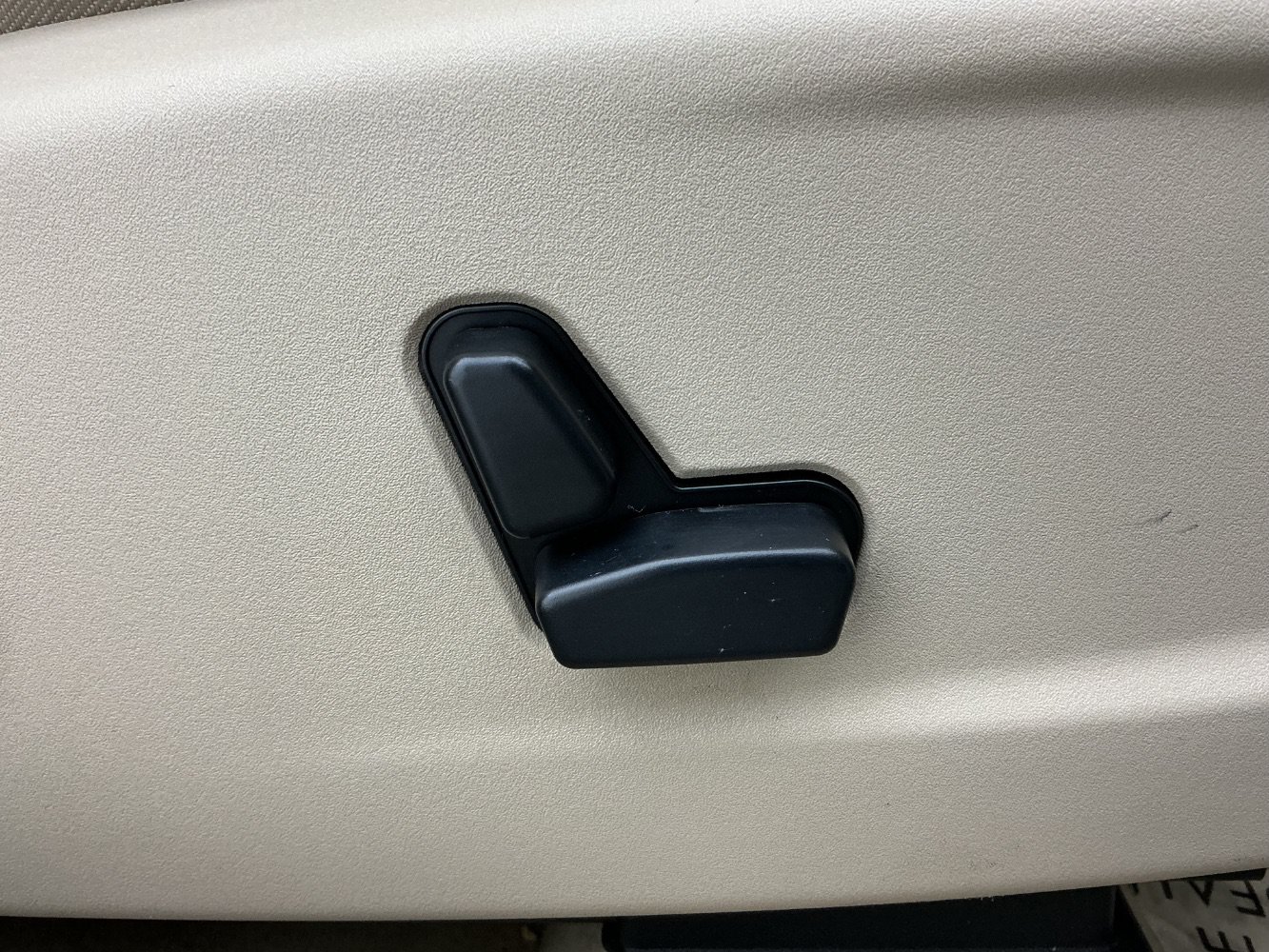 Used 2011 Chrysler 300 C AWD/4WD image 43