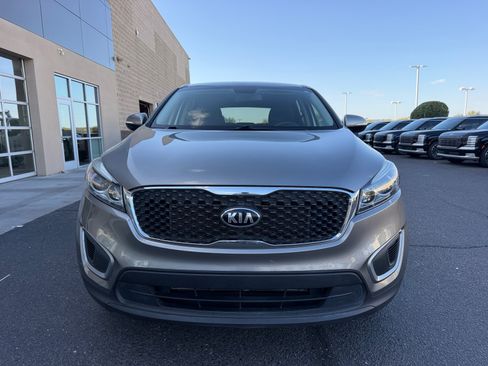Used 2017 Kia Sorento L FWD image 23