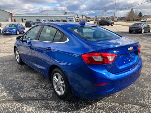 Used 2017 Chevrolet Cruze LT w/ Convenience Package image 5