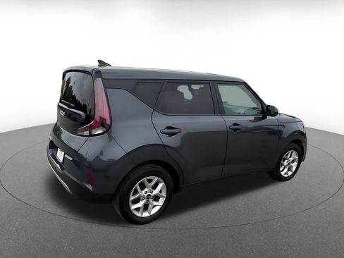 Used 2025 Kia Soul LX w/ LX Technology Package FWD image 14