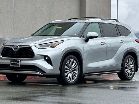 Used 2021 Toyota Highlander Platinum AWD/4WD image 8