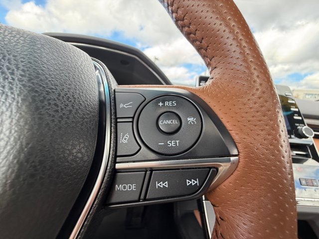 Used 2020 Toyota Avalon Limited w/ Advanced Safety Package FWD image 13