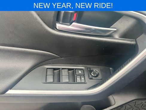 Used 2021 Toyota RAV4 XLE image 12