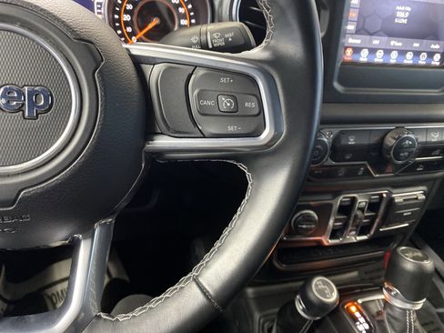 Certified 2021 Jeep Wrangler Unlimited Sahara image 21