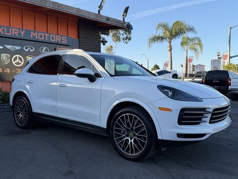 Used 2021 Porsche Cayenne AWD/4WD image 20